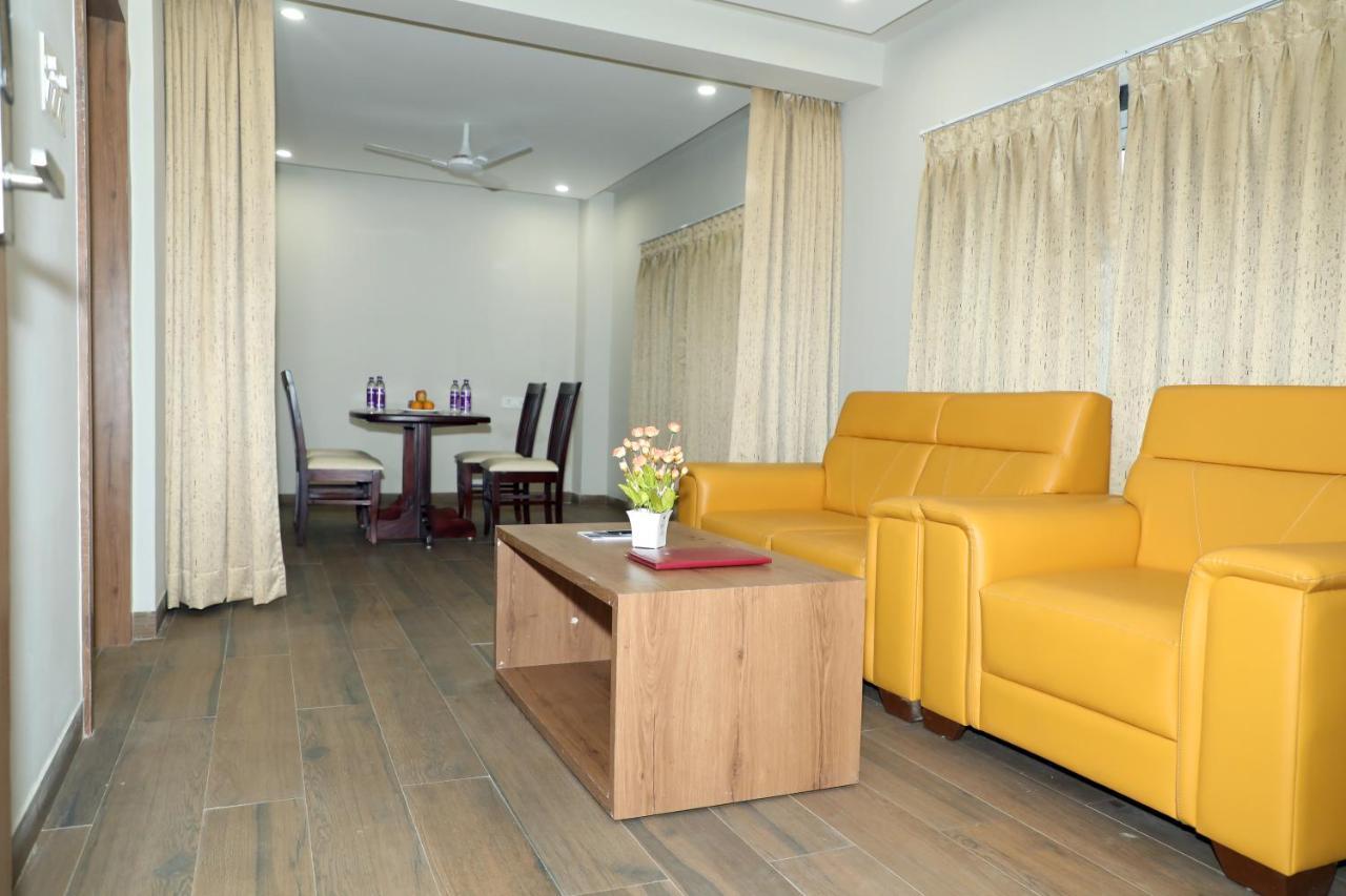 Vov Hotels Vijayapura Биджапур Экстерьер фото